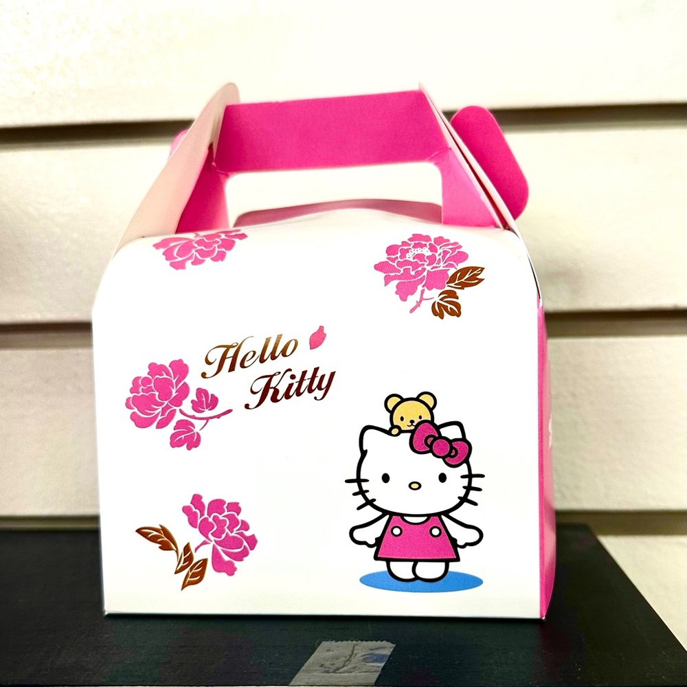Hello Kitty Pink and White Gift Box